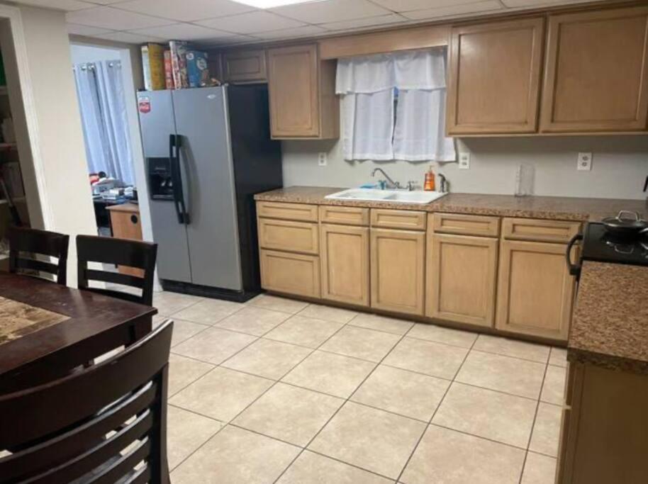 Great Getaway 2 Story Home! Harlingen Tx Luaran gambar
